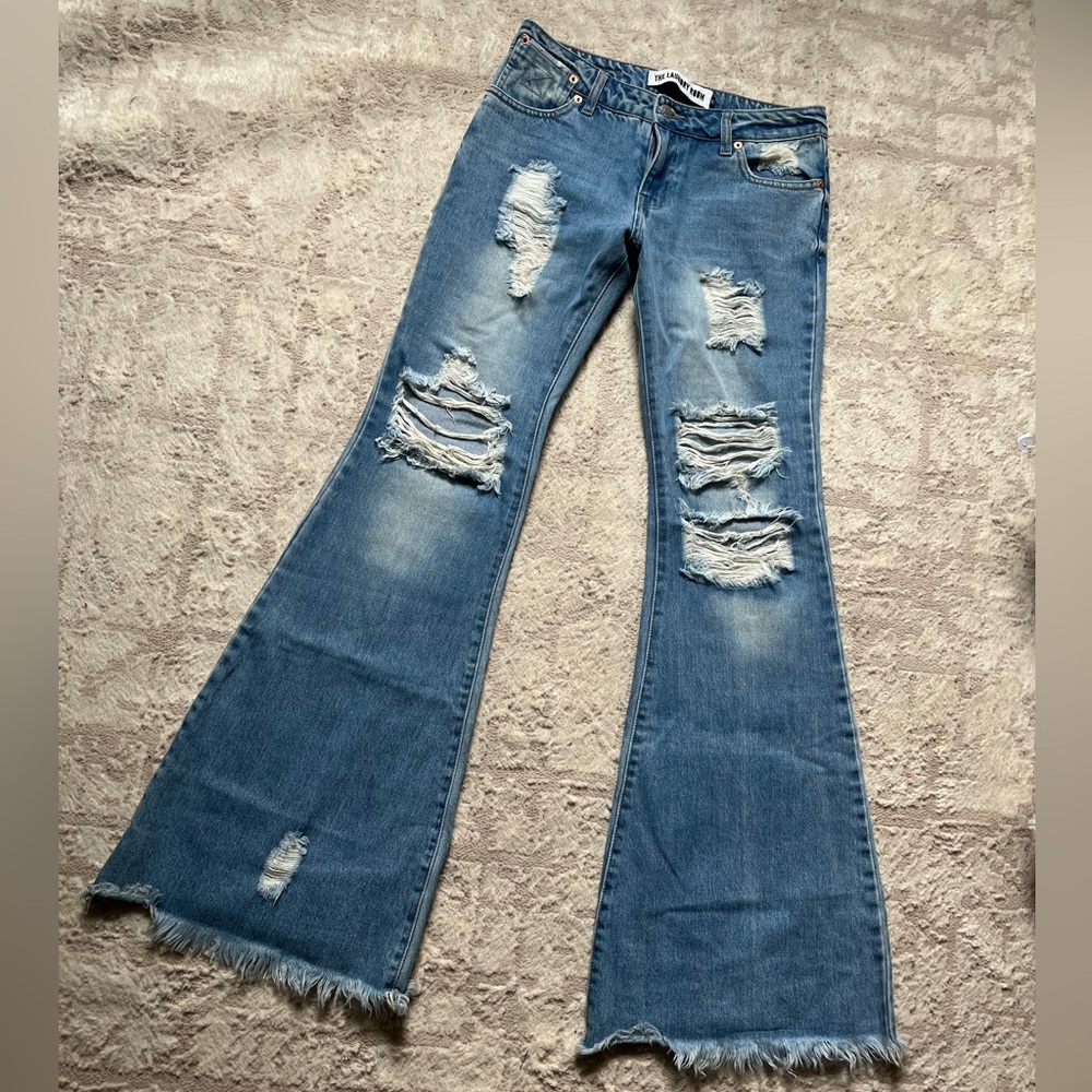 The Laundry Room Distressed Denim Flare Jeans NWOT 26